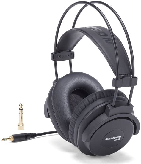 Audífonos Samson SR880 en uso