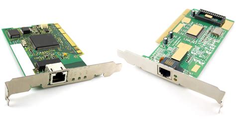 Comparativa visual de tarjetas de red PCI y USB