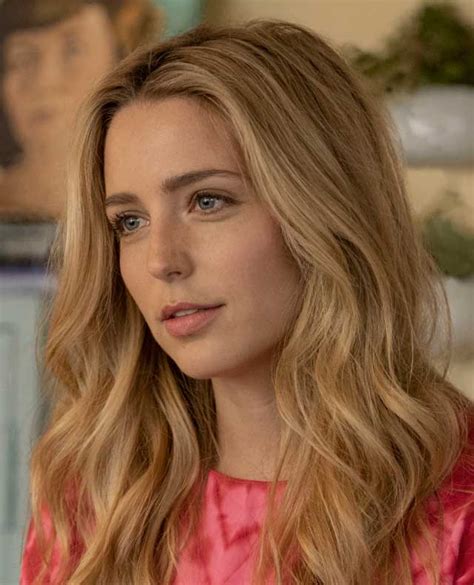 Escena de Jessica Rothe en 