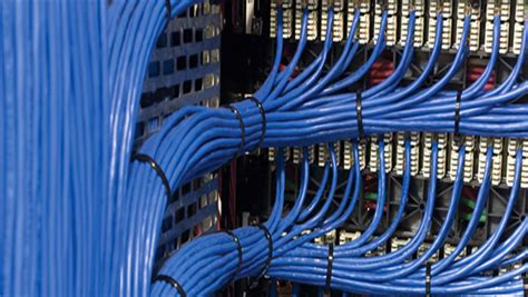 Cableado HDMI organizado