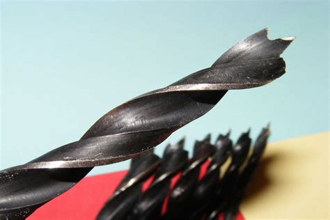 Ejemplo de moldura creada con broca de perfil