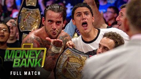 CM Punk canjeando su contrato Money in the Bank