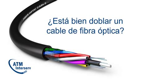 Ilustración de una fibra óptica doblada en un radio pequeño.