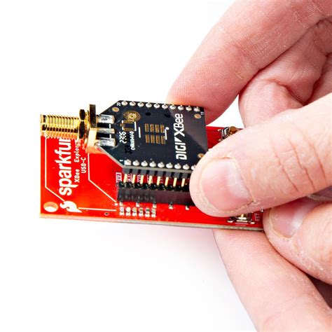 XBee Explorer conectado a un módulo XBee