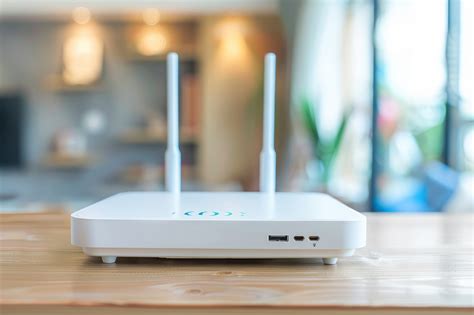 router de internet en un escritorio