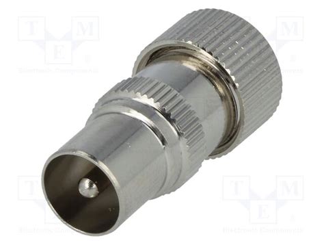 Un conector Belling-Lee (IEC 169-2) conectado a un televisor.