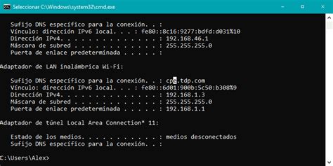Captura de pantalla del comando ipconfig en Windows mostrando la puerta de enlace predeterminada