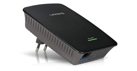 Repetidor WiFi Linksys RE1000 conectado a la red eléctrica