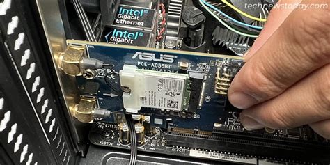 Tarjeta WiFi PCIe instalada en una placa base