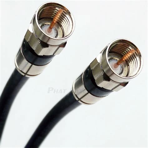 Cable coaxial y cable óptico lado a lado