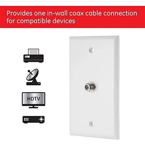 Cable coaxial saliendo de una pared