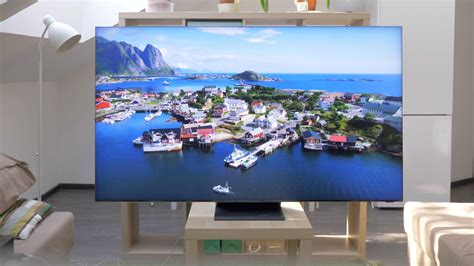 Imagen de un televisor mostrando contenido de un smartphone a través de un dispositivo Anycast