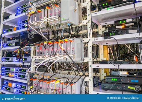 Sala de ventas con equipos de telecomunicaciones