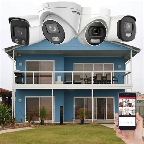 Ilustración de una casa con cámaras de seguridad WiFi visibles