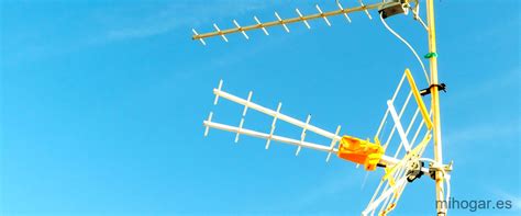 Esquema de cómo una antena externa mejora la señal