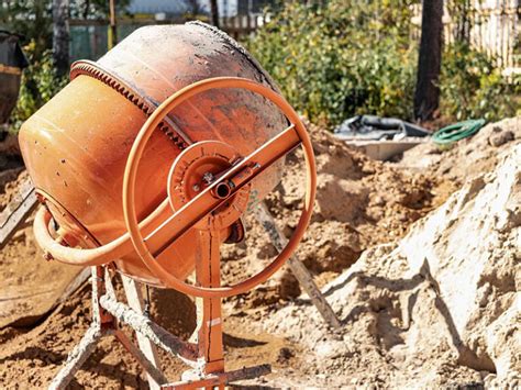 Trompo de hormigonera en una obra