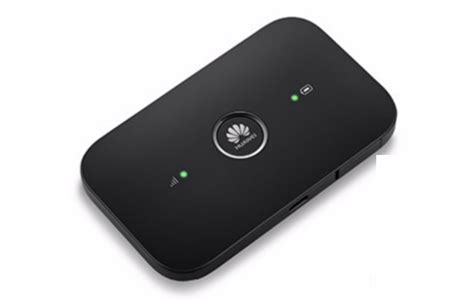 Router móvil Huawei E5573 en mano